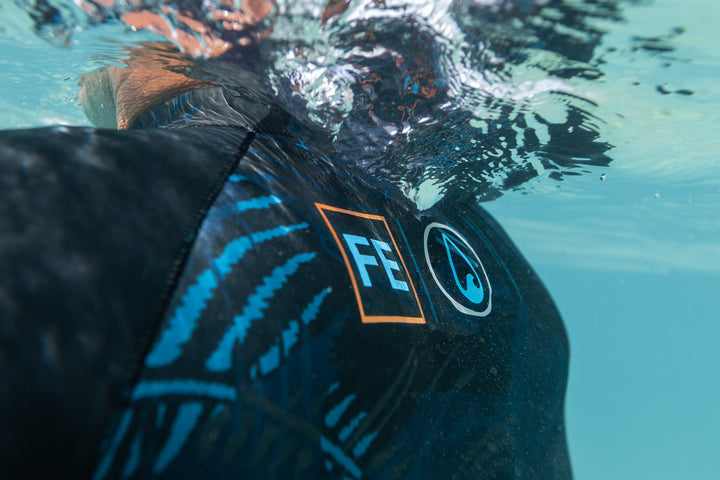 Top de surf con cremallera trasera Field Ethos para hombre