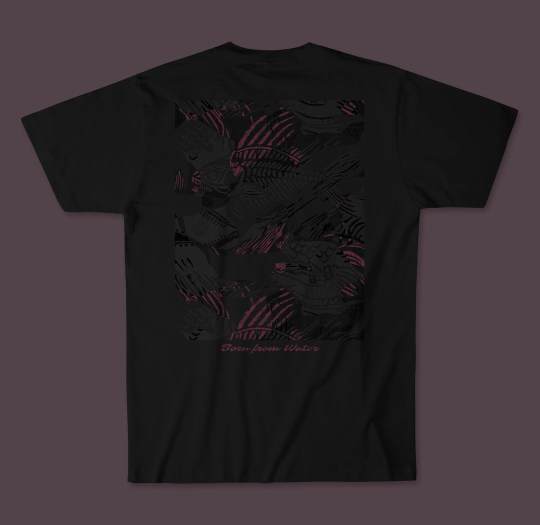Camiseta pima premium con diseño de espina de pescado rosa
