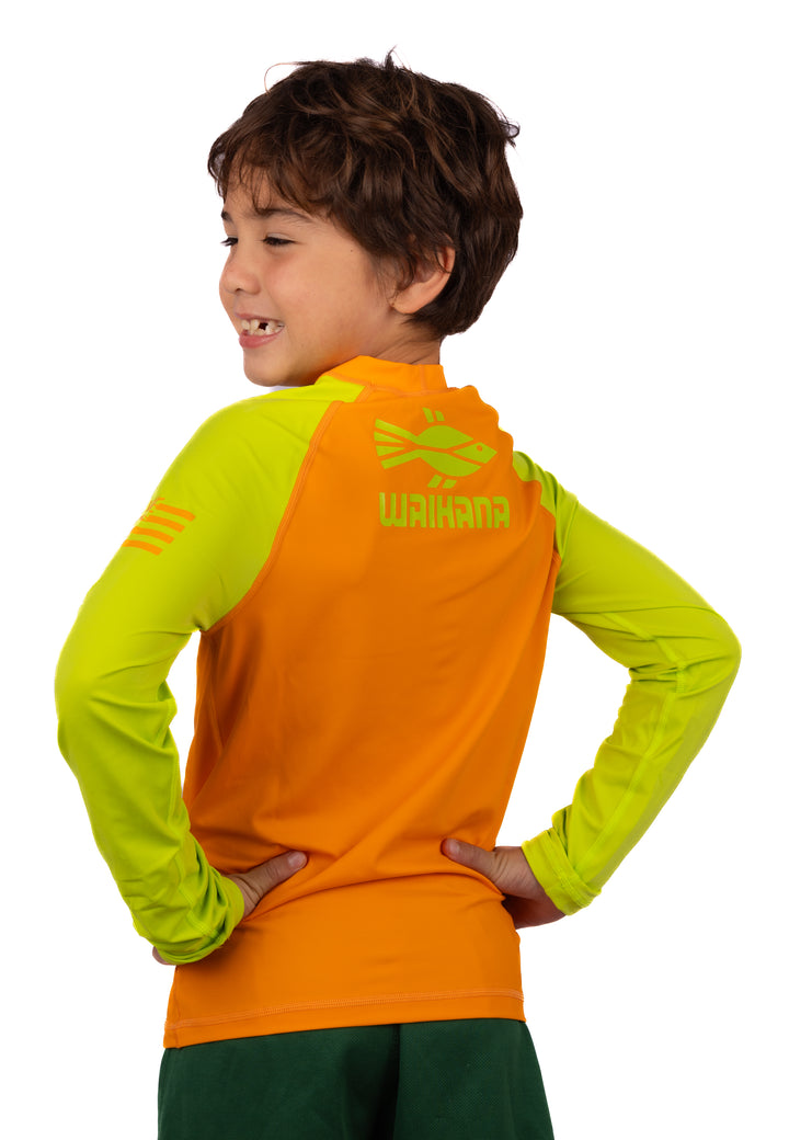 Rashguard de manga larga naranja para niños 