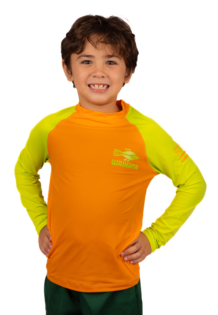Rashguard de manga larga naranja para niños 