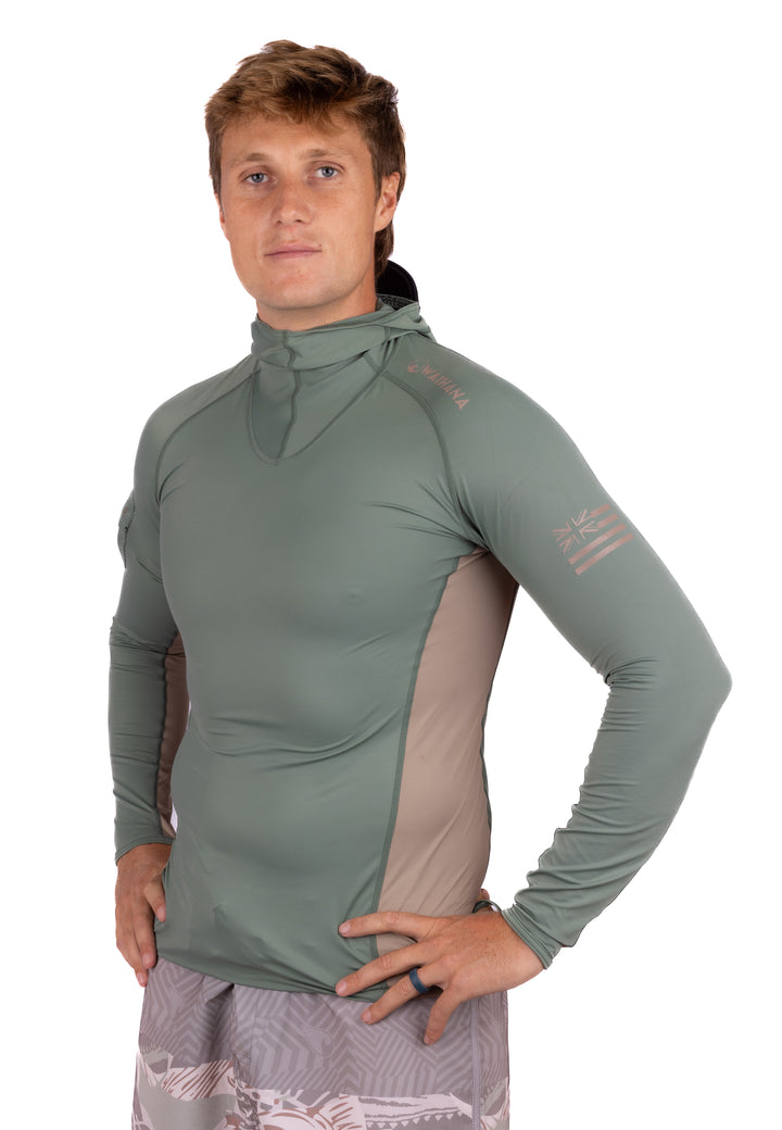 Rashguard Voyager con capucha color oliva