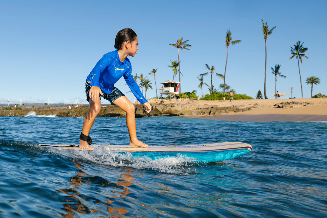 Rashguard de manga larga azul para niños 