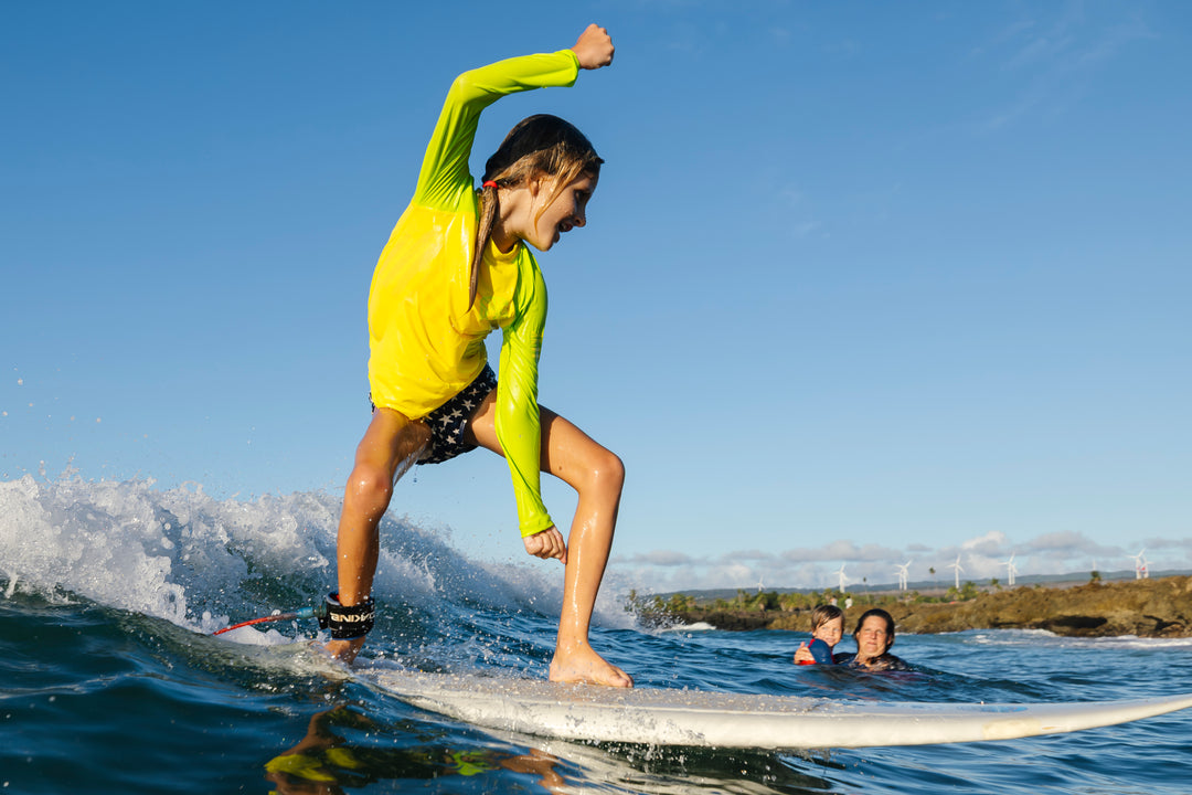 Camiseta de manga larga amarilla para niños