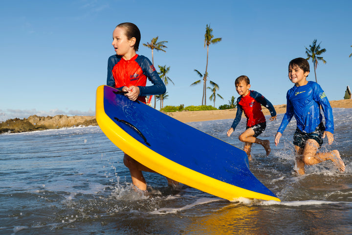 Rashguard de manga larga rojo para niños